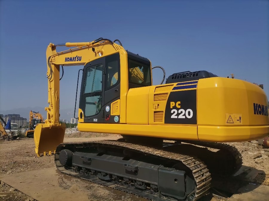 Japon Excavateur Komatsu d'occasion à vendre PC220-8 de seconde main Machinerie Jindongyu