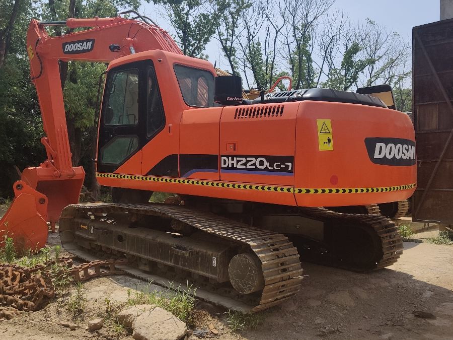 Corée Excavateur Doosan d'occasion à vendre Machinerie DH220LC Jindongyu de seconde main
