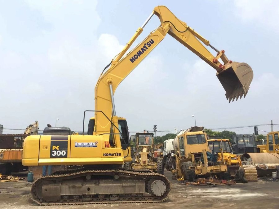 Japon Excavateur Komatsu d'occasion à vendre Machinerie PC300-7 Jindongyu d'occasion