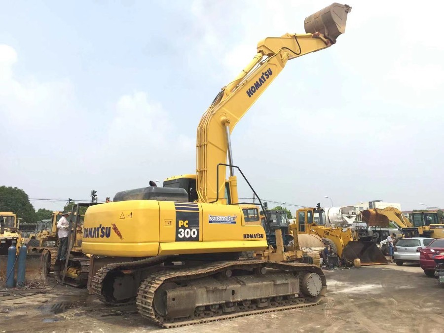 Japon Excavateur Komatsu d'occasion à vendre Machinerie PC300-7 Jindongyu d'occasion