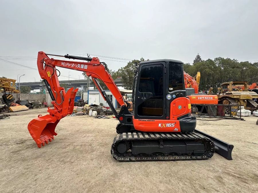 Japon Excavateur Kubota d'occasion à vendre Machinerie Jindongyu KX165-5 d'occasion