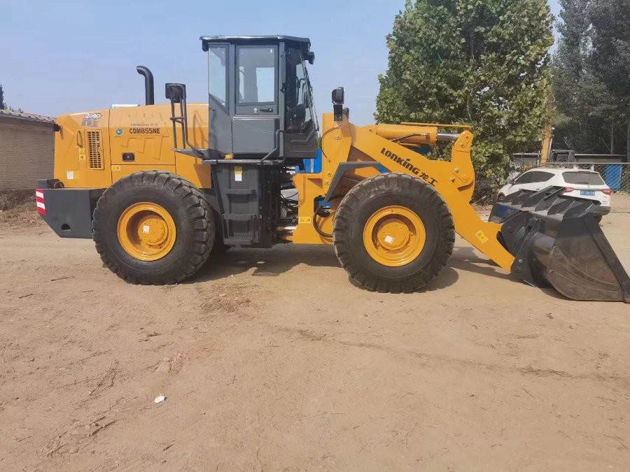Chine Vente de chargeuse LongGong d'occasion CDM855NE Machines Jindongyu