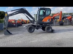 Utilisé Doosan DX60W roue en caoutchouc roue de pelle à vendre en bon état
